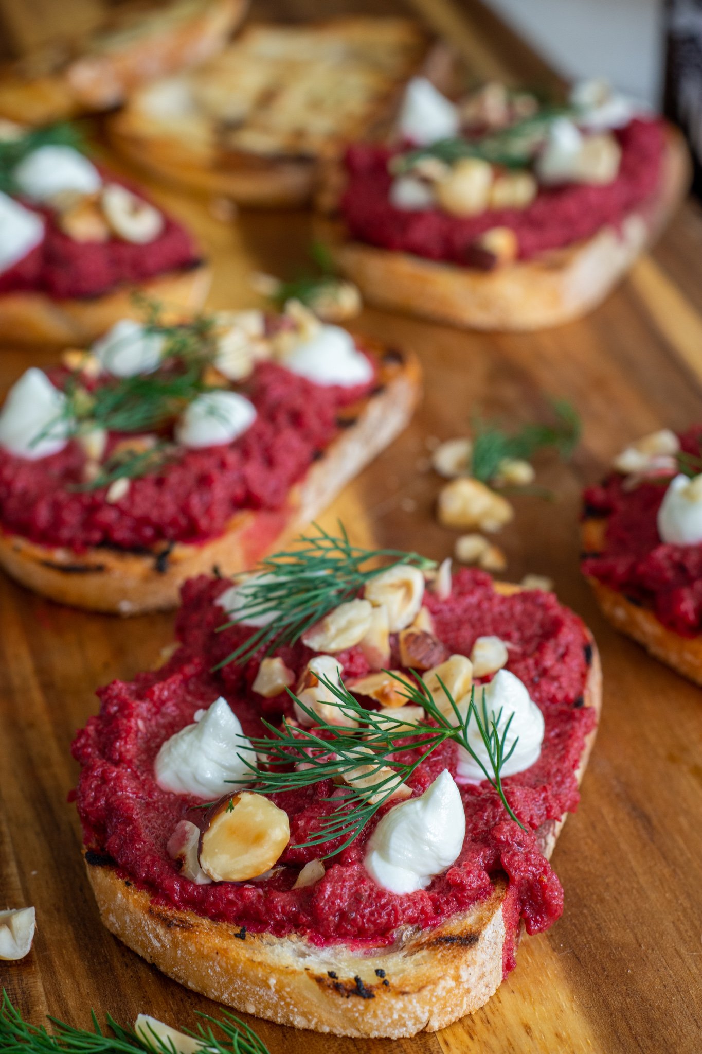 Fancy Toast - beetroot, goat cheese & hazelnuts